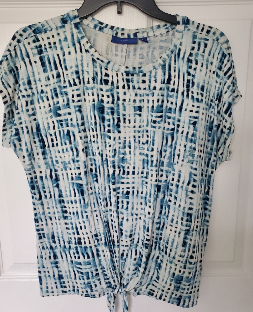 Apt. 9 tie front top